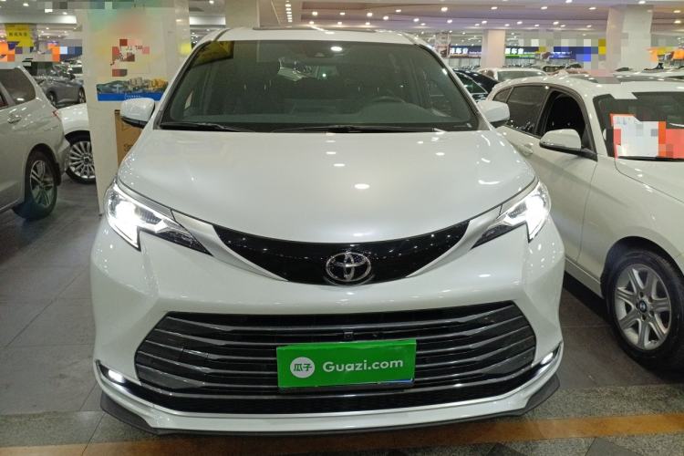 Used Toyota SIENNA 2024 2.5L Hybrid Four-Wheel Drive Prestige Edition Front