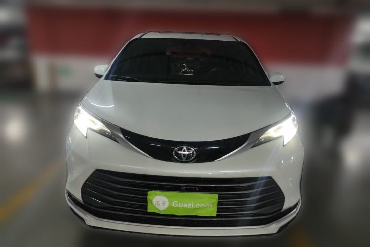 Used Toyota SIENNA 2024 2.5L Hybrid Prestige Deluxe Edition Front
