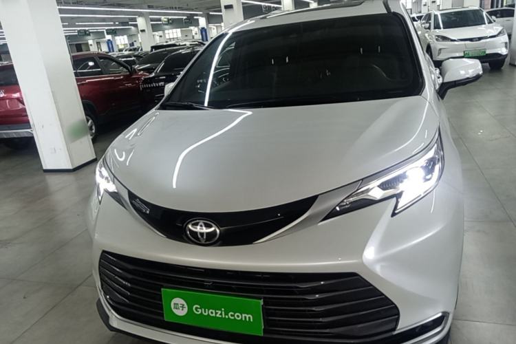 Used Toyota SIENNA 2024 2.5L Hybrid Prestige Deluxe Edition Front