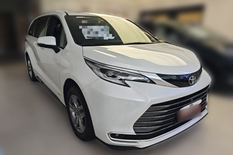 Used Toyota SIENNA 2024 2.5L Hybrid Four-Wheel Drive Prestige Edition Front Right 45 Deg