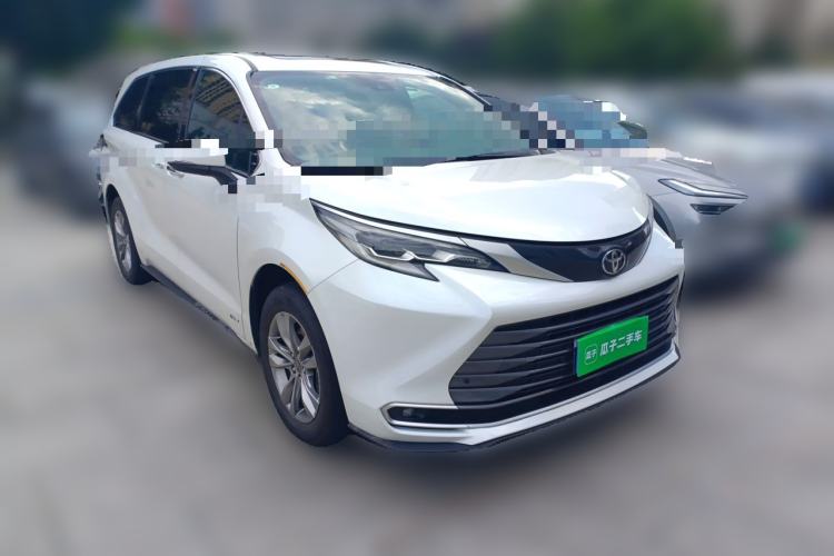 Used Toyota SIENNA 2024 2.5L Hybrid Four-Wheel Drive Luxury Edition Front Right 45 Deg