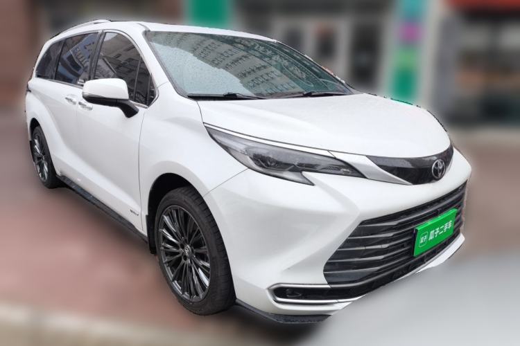 Used Toyota SIENNA 2024 2.5L Hybrid Four-Wheel Drive Prestige Edition Front Right 45 Deg