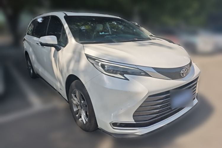 Used Toyota SIENNA 2024 2.5L Hybrid Four-Wheel Drive Prestige Edition Front Right 45 Deg