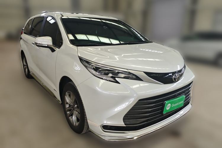 Used Toyota SIENNA 2024 2.5L Hybrid Four-Wheel Drive Prestige Edition Front Right 45 Deg