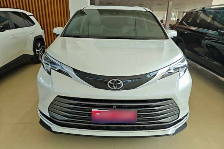 Used Toyota SIENNA 2024 2.5L Hybrid Four-Wheel Drive Prestige Edition Front