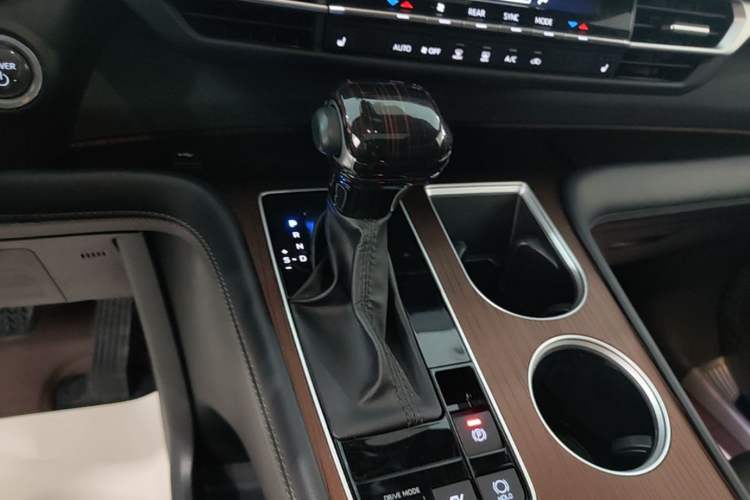 Used Toyota SIENNA 2024 2.5L Hybrid Four-Wheel Drive Luxury Edition Gear Lever