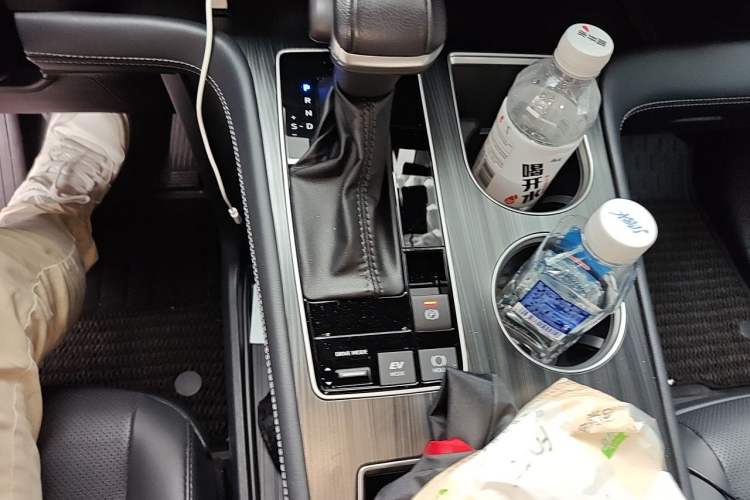 Used Toyota SIENNA 2024 2.5L Hybrid Four-Wheel Drive Prestige Edition Gear Lever