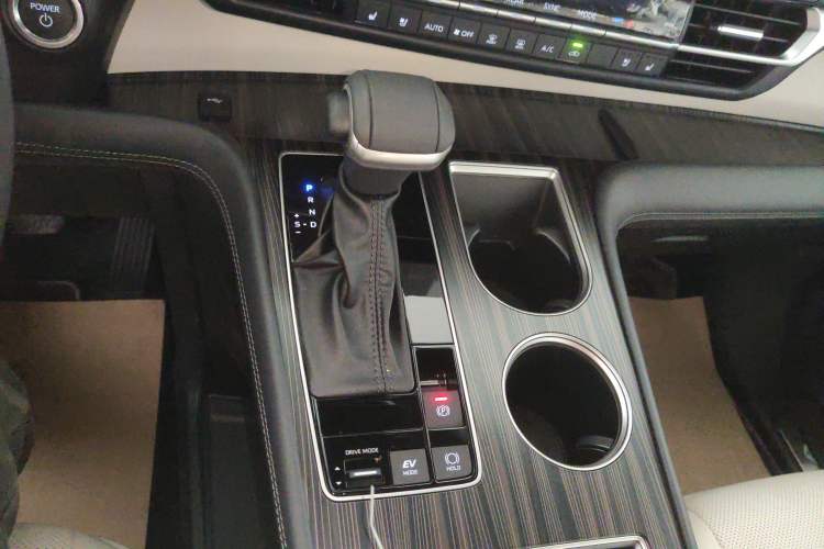 Used Toyota SIENNA 2024 2.5L Hybrid Prestige Deluxe Edition Gear Lever