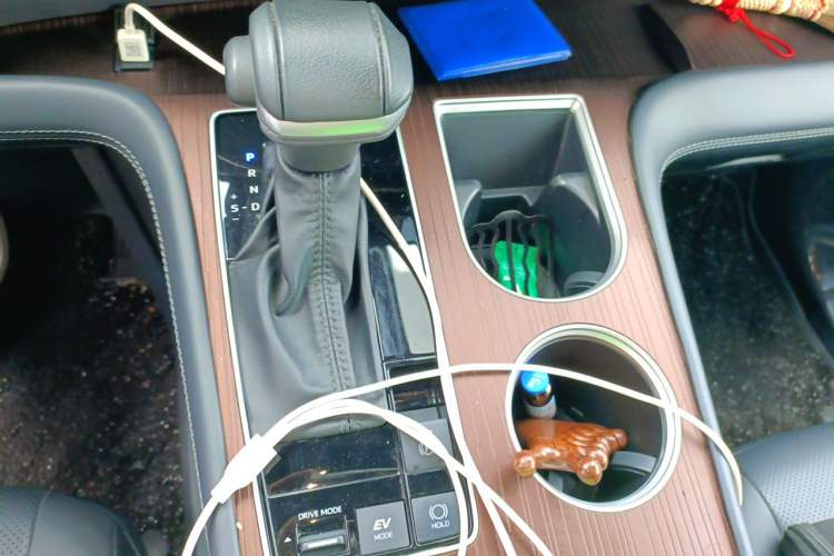 Used Toyota SIENNA 2024 2.5L Hybrid Four-Wheel Drive Luxury Edition Gear Lever