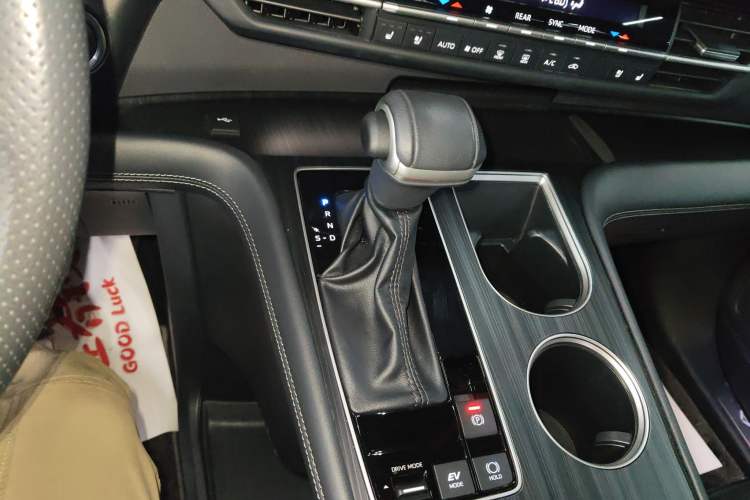 Used Toyota SIENNA 2024 2.5L Hybrid Four-Wheel Drive Prestige Edition Gear Lever