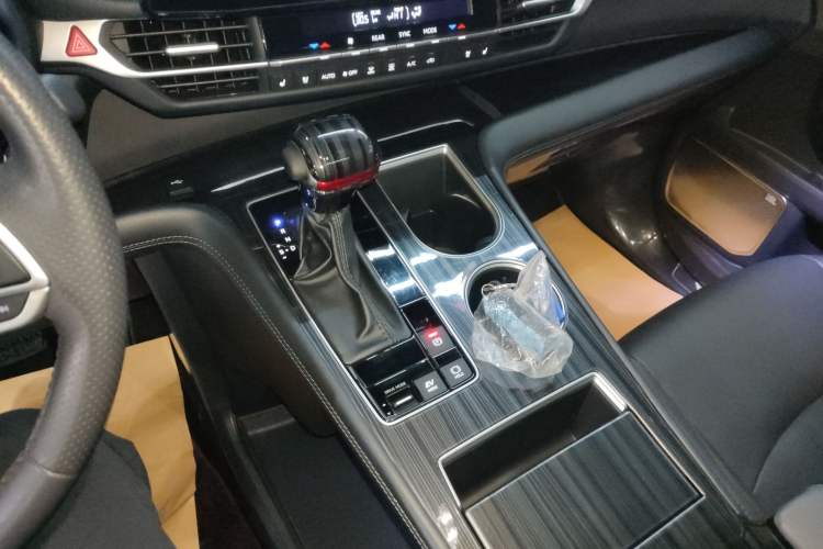 Used Toyota SIENNA 2024 2.5L Hybrid Four-Wheel Drive Prestige Edition Gear Lever