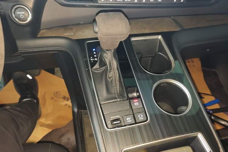 Used Toyota SIENNA 2024 2.5L Hybrid Four-Wheel Drive Prestige Edition Gear Lever