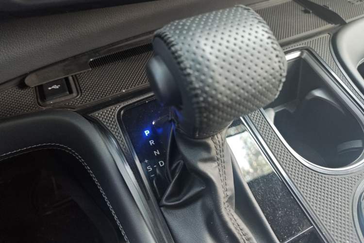 Used Toyota SIENNA 2024 2.5L Hybrid Four-Wheel Drive Luxury Edition Gear Lever