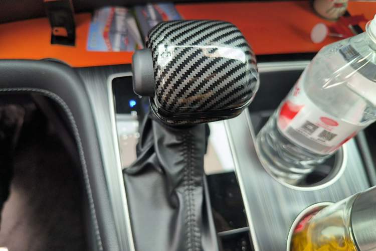 Used Toyota SIENNA 2024 2.5L Hybrid Luxury Edition Gear Lever