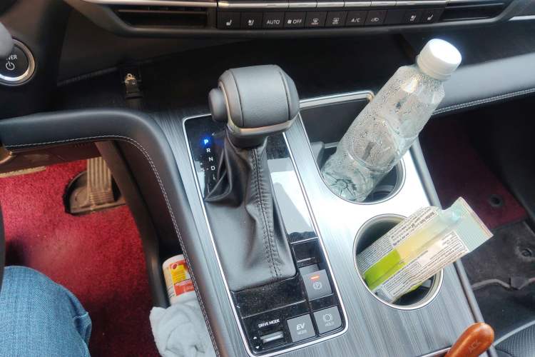 Used Toyota SIENNA 2024 2.5L Hybrid Four-Wheel Drive Prestige Edition Gear Lever
