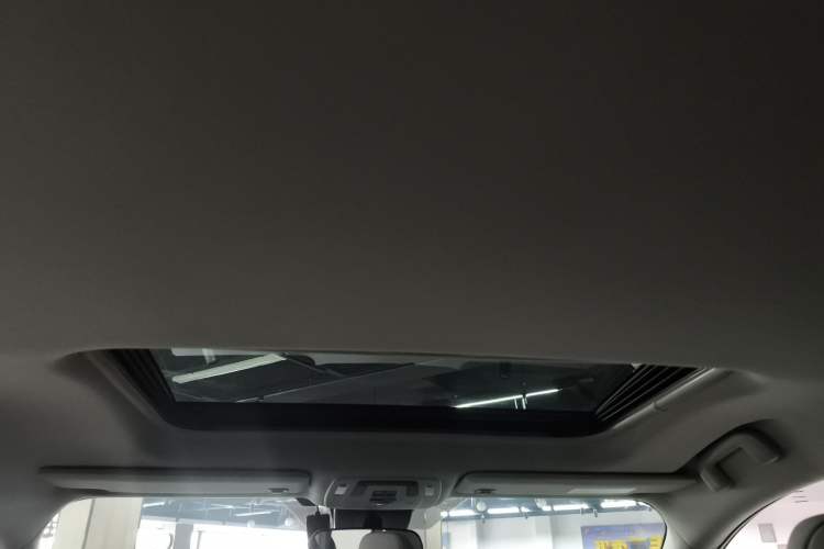 Used Toyota SIENNA 2024 2.5L Hybrid Comfort Edition Headliner