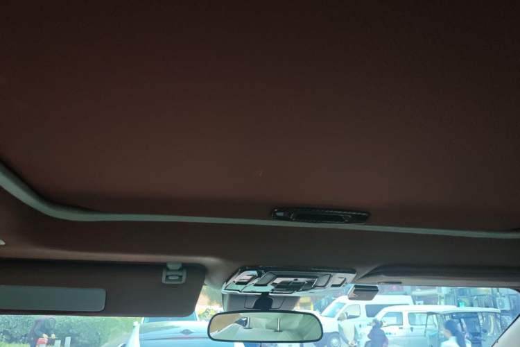 Used Toyota SIENNA 2024 2.5L Hybrid Comfort Edition Headliner