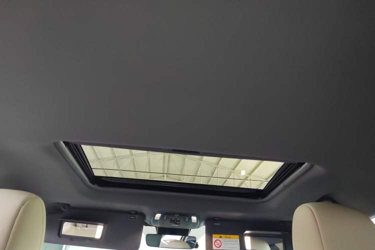 Used Toyota SIENNA 2024 2.5L Hybrid Prestige Deluxe Edition Headliner