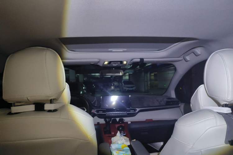 Used Toyota SIENNA 2024 2.5L Hybrid Comfort Edition Headliner