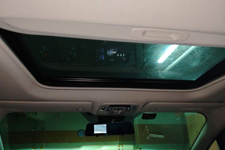 Used Toyota SIENNA 2024 2.5L Hybrid Comfort Edition Headliner