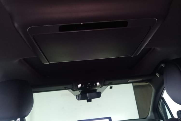 Used Toyota SIENNA 2024 2.5L Hybrid Prestige Deluxe Edition Headliner