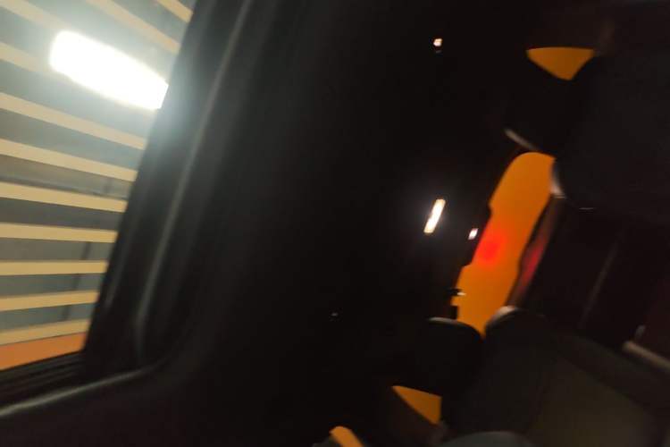 Used Toyota SIENNA 2024 2.5L Hybrid Luxury Edition Headliner