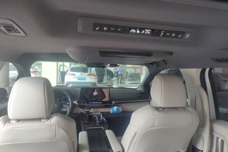 Used Toyota SIENNA 2024 2.5L Hybrid Platinum Edition Headliner