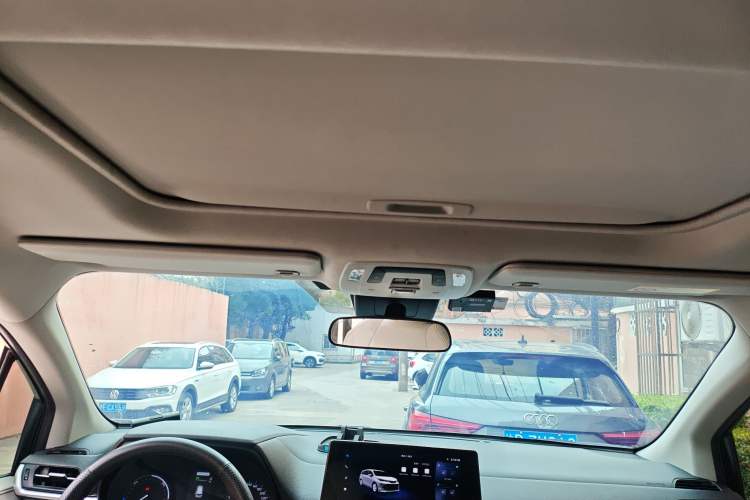 Used Toyota SIENNA 2024 2.5L Hybrid Comfort Edition Headliner