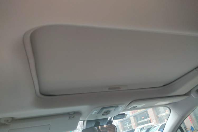 Used Toyota SIENNA 2024 2.5L Hybrid Comfort Edition Headliner
