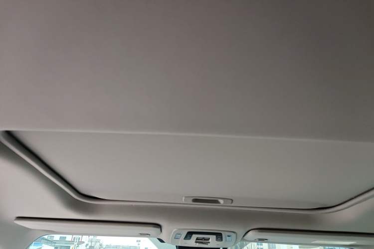 Used Toyota SIENNA 2024 2.5L Hybrid Comfort Edition Headliner