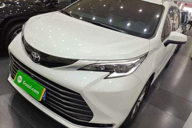 Used Toyota SIENNA 2024 2.5L Hybrid Four-Wheel Drive Prestige Edition