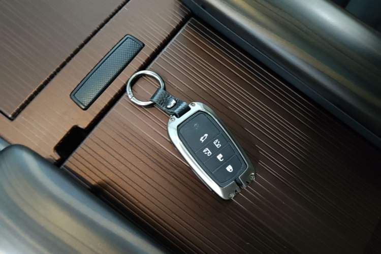 Used Toyota SIENNA 2024 2.5L Hybrid Four-Wheel Drive Luxury Edition Interior 1