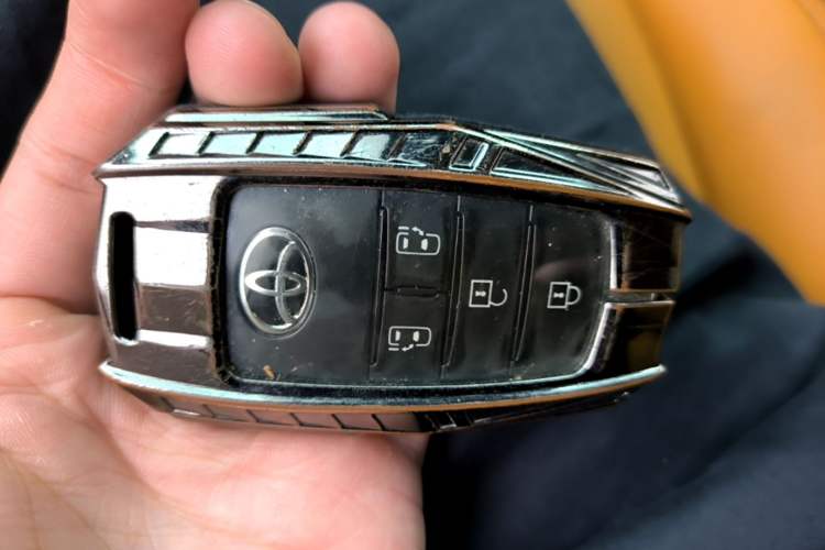 Used Toyota SIENNA 2024 2.5L Hybrid Comfort Edition Interior 1