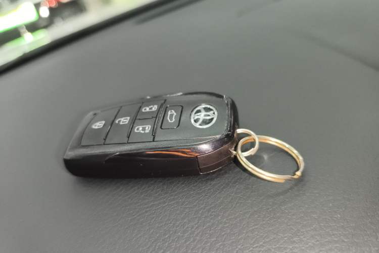 Used Toyota SIENNA 2024 2.5L Hybrid Four-Wheel Drive Prestige Edition Interior 1