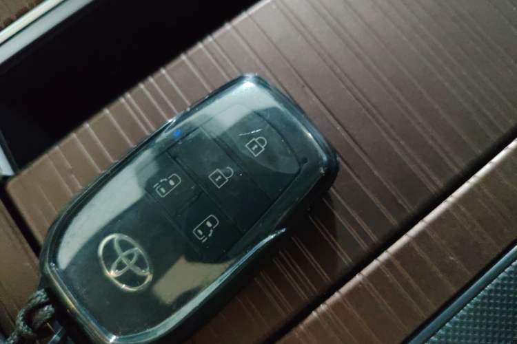 Used Toyota SIENNA 2024 2.5L Hybrid Comfort Edition Interior 1