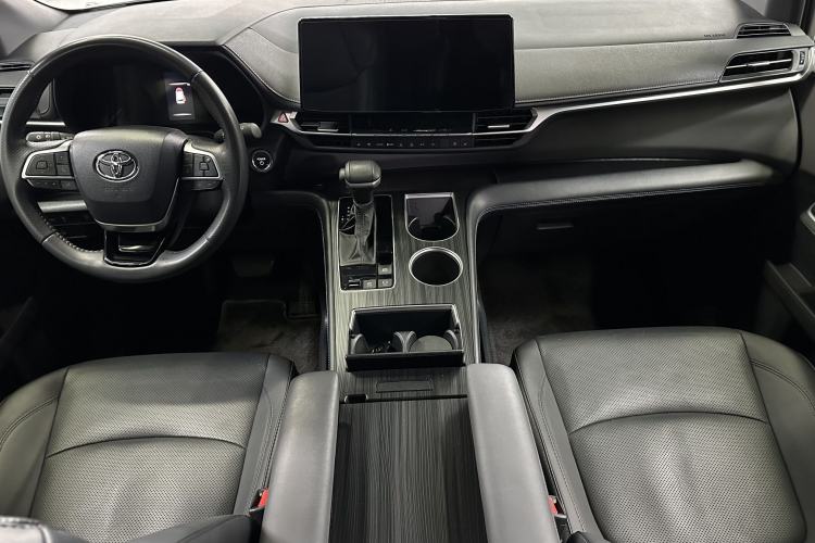 Used Toyota SIENNA 2024 2.5L Hybrid Four-Wheel Drive Prestige Edition Interior 1