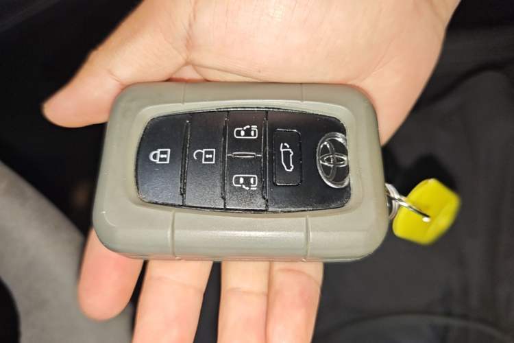 Used Toyota SIENNA 2024 2.5L Hybrid Four-Wheel Drive Prestige Edition Interior 1