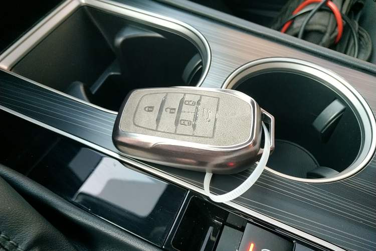 Used Toyota SIENNA 2024 2.5L Hybrid Luxury Edition Interior 1