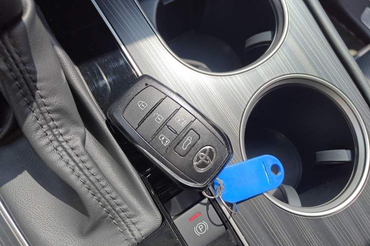 Used Toyota SIENNA 2024 2.5L Hybrid Ultimate Edition Interior 1