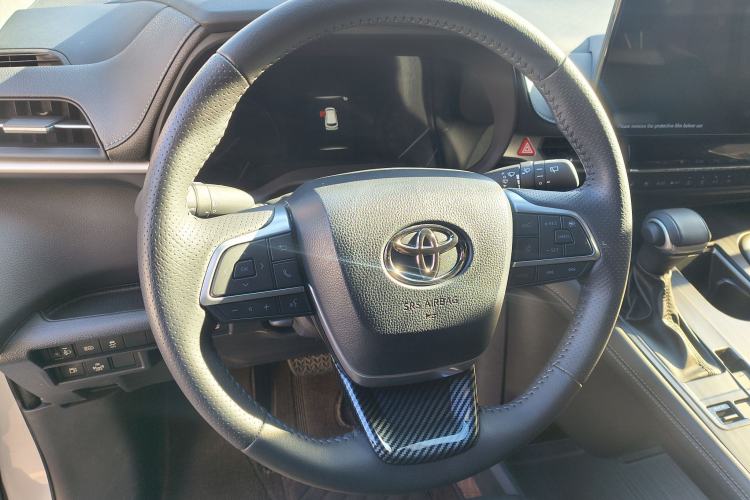 Used Toyota SIENNA 2024 2.5L Hybrid Four-Wheel Drive Prestige Edition Interior 1