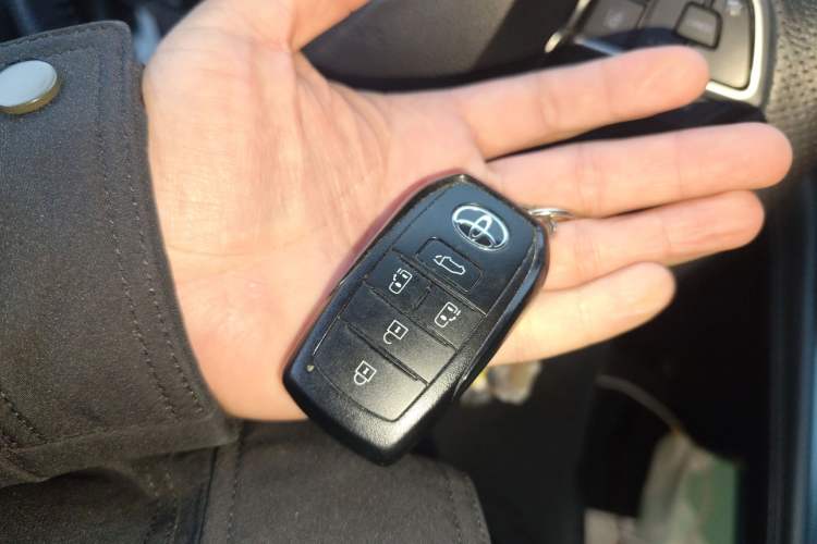 Used Toyota SIENNA 2024 2.5L Hybrid Four-Wheel Drive Prestige Edition Interior 1