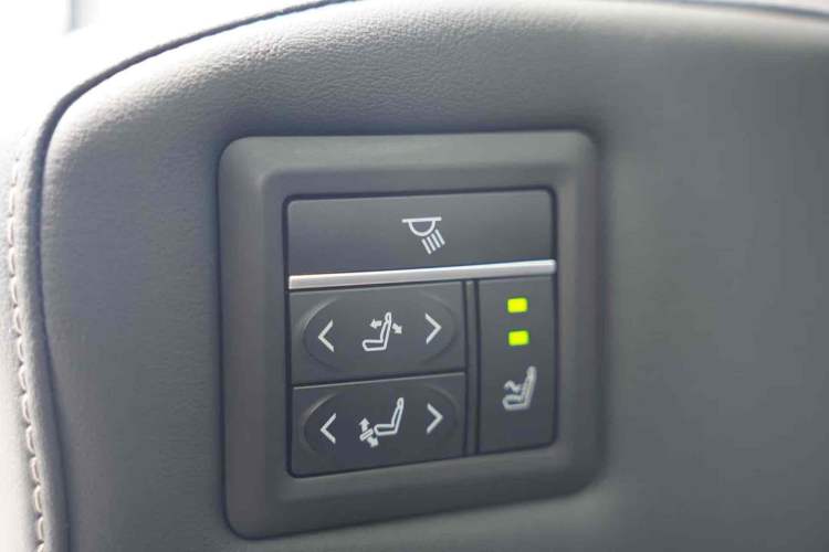Used Toyota SIENNA 2024 2.5L Hybrid Ultimate Edition Interior 14