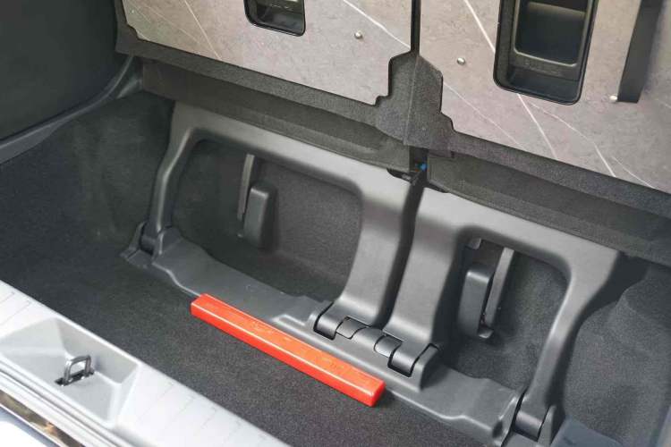 Used Toyota SIENNA 2024 2.5L Hybrid Ultimate Edition Interior 15