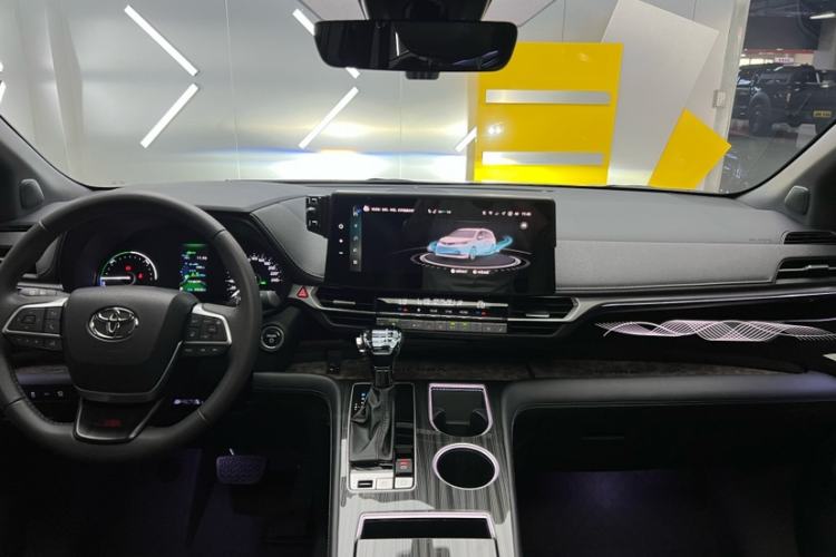 Used Toyota SIENNA 2024 2.5L Hybrid Four-Wheel Drive Prestige Edition Interior 2