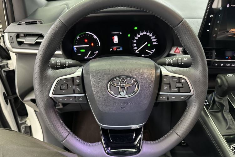 Used Toyota SIENNA 2024 2.5L Hybrid Four-Wheel Drive Prestige Edition Interior 2