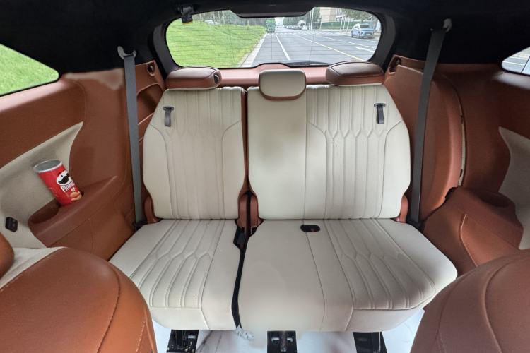 Used Toyota SIENNA 2024 2.5L Hybrid Comfort Edition Interior 4