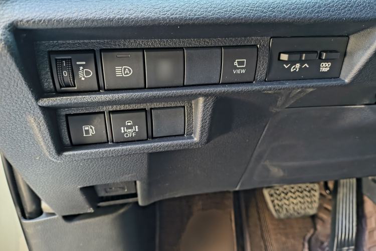 Used Toyota SIENNA 2024 2.5L Hybrid Four-Wheel Drive Prestige Edition Interior 6
