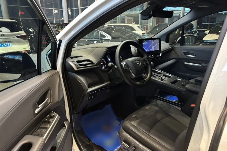Used Toyota SIENNA 2024 2.5L Hybrid Four-Wheel Drive Prestige Edition Interior 7