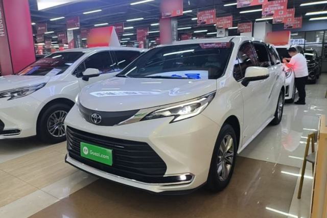 Used Toyota SIENNA 2024 2.5L Hybrid Comfort Edition