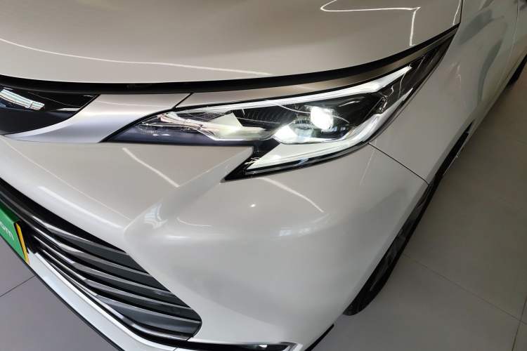 Used Toyota SIENNA 2024 2.5L Hybrid Four-Wheel Drive Prestige Edition Left Front Headlight